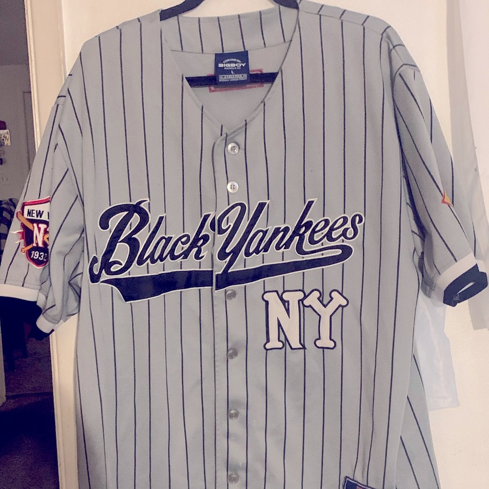 Black Yankees baseball jersey 🔥